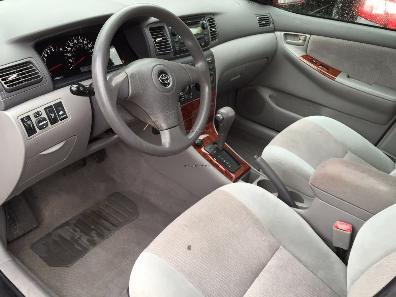 2000 Toyota Corolla image 2