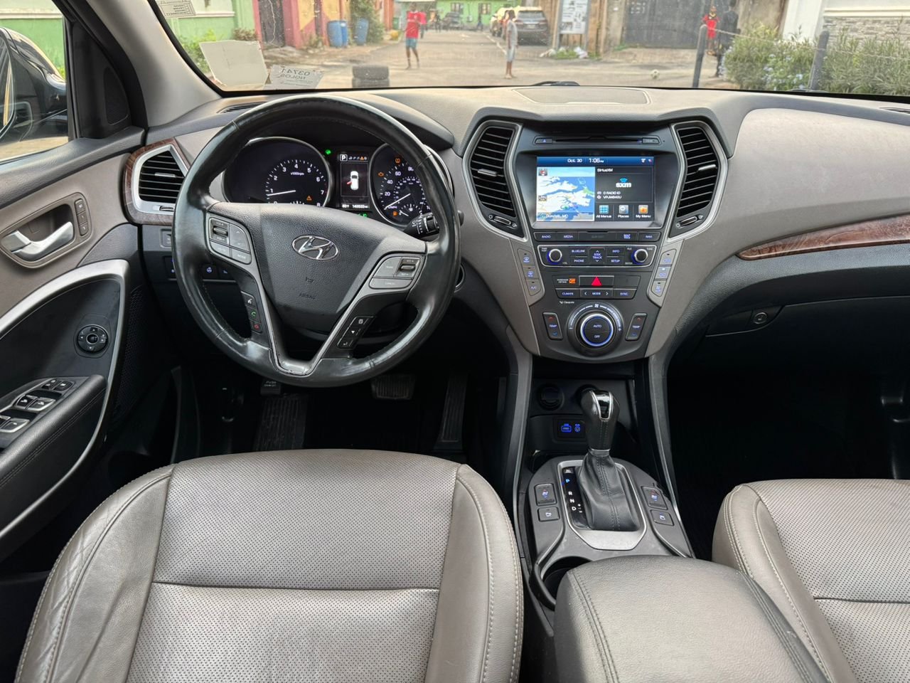 2017 Hyundai Santa FE Limited (ULTIMATE) image 8