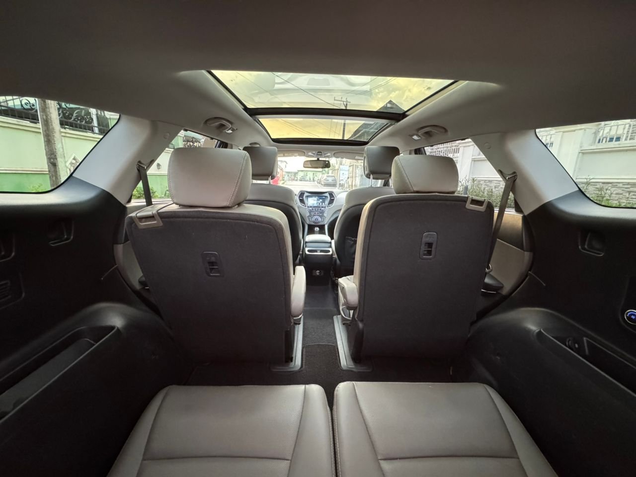 2017 Hyundai Santa FE Limited (ULTIMATE) image 9