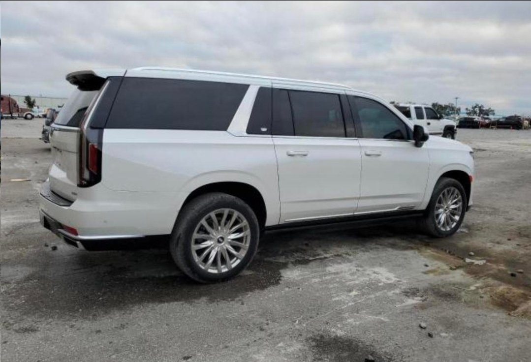 2021  Cadillac Escalade image 5
