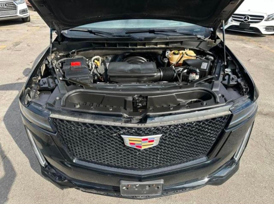 2021 Cadillac Escalade image 3