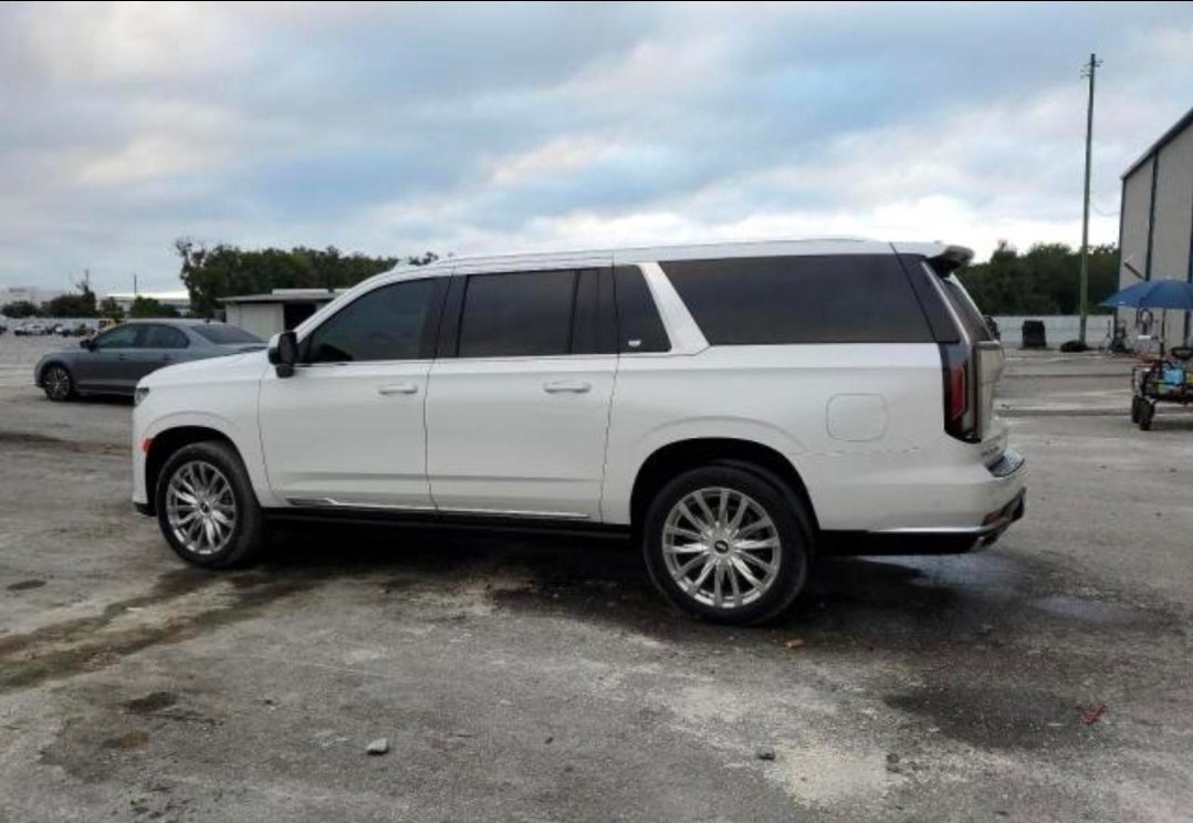 2021  Cadillac Escalade image 4