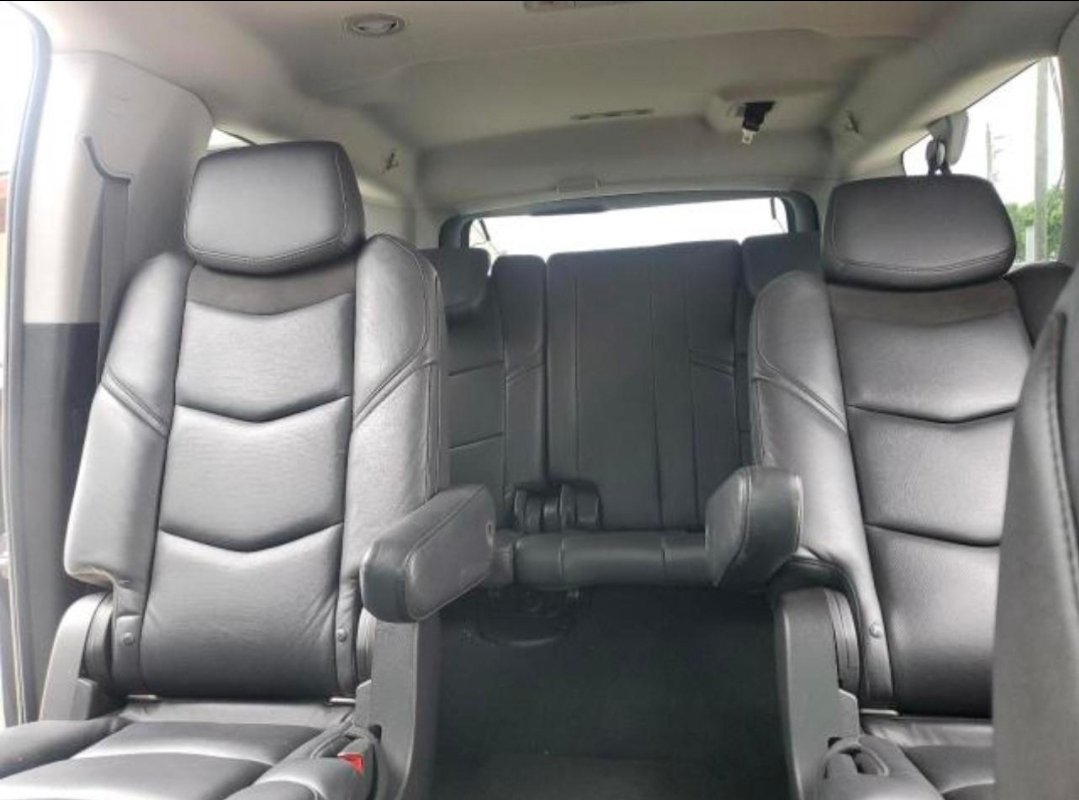 19/20 Cadillac Escalade image 10