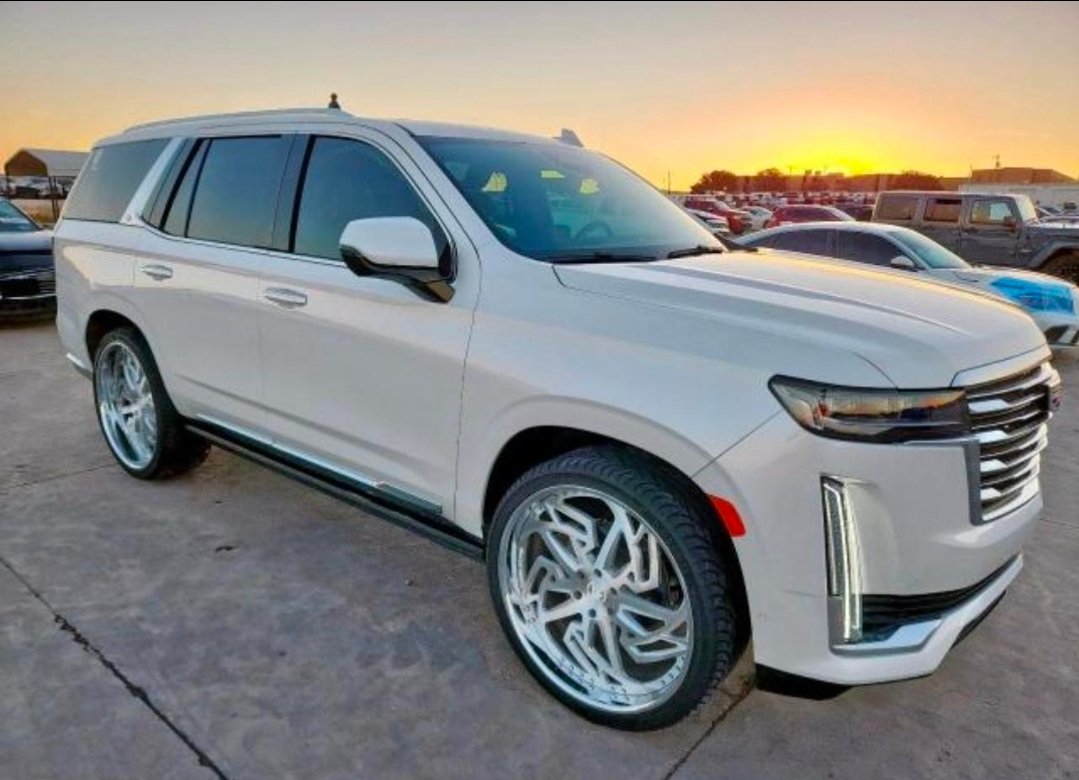 2021  Cadillac Escalade image 11