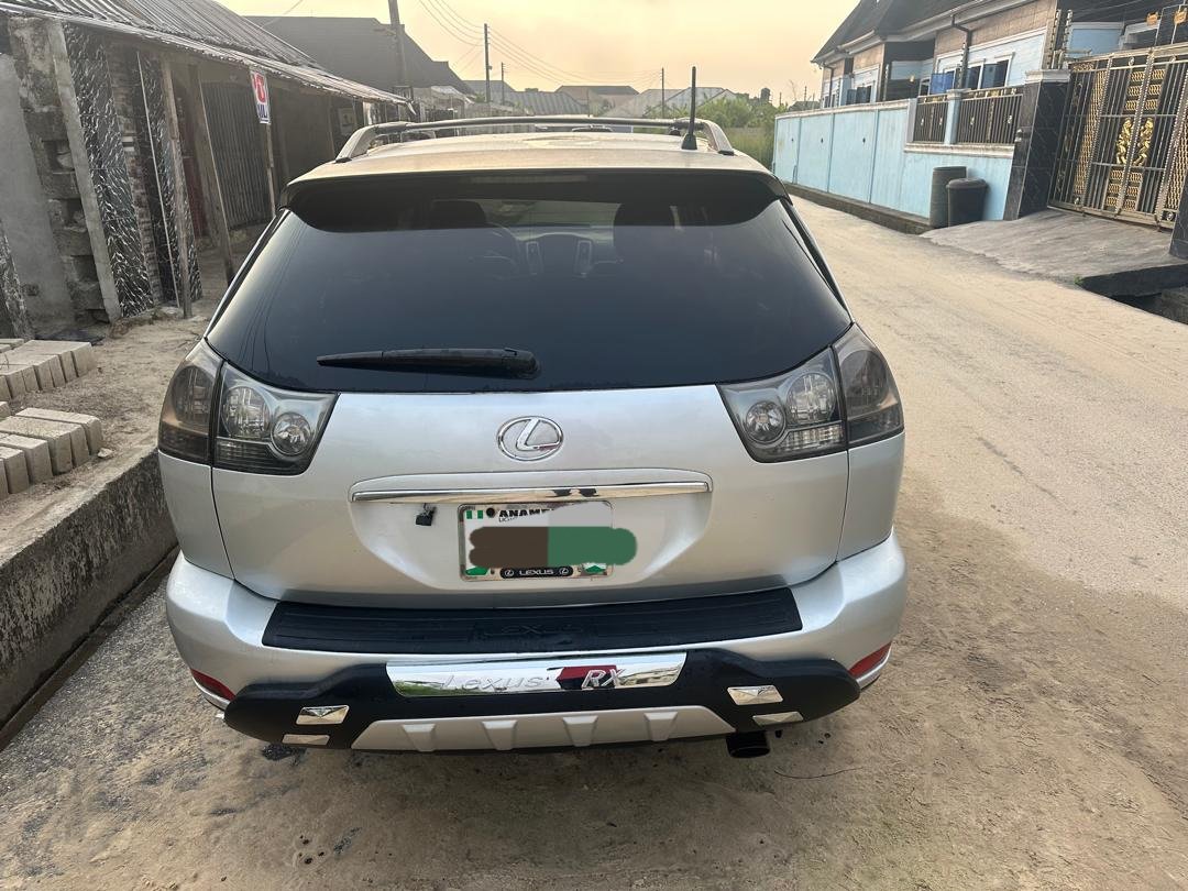 2006 Lexus RX 330 image 3