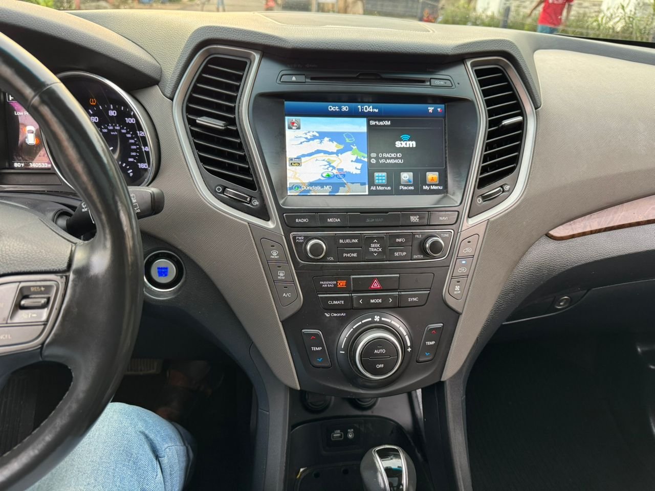 2017 Hyundai Santa Fe unlimited image 4