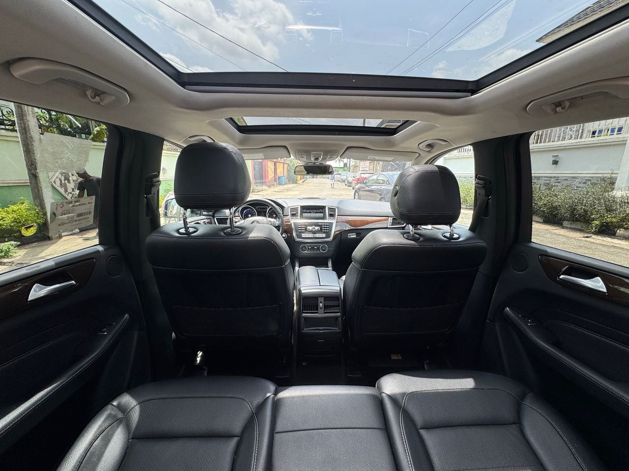 2014 ML350 Full Option image 7