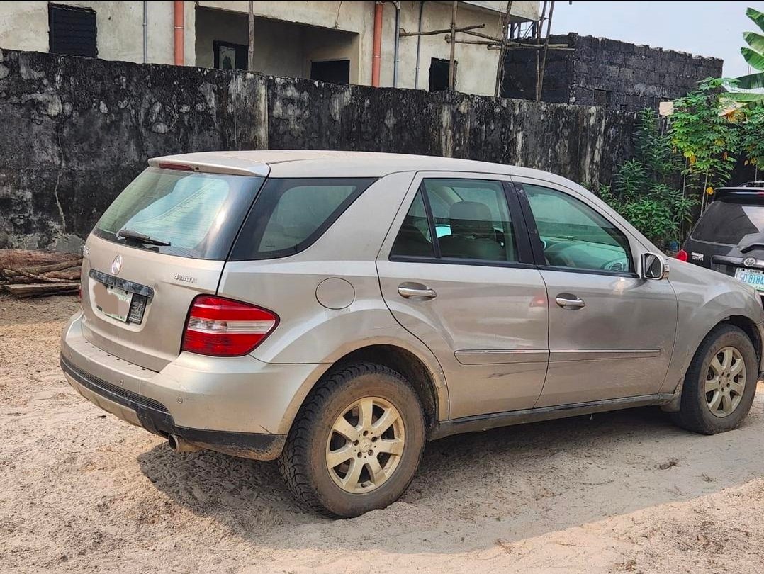 2006 Mercedes-Benz ML350 4Matic