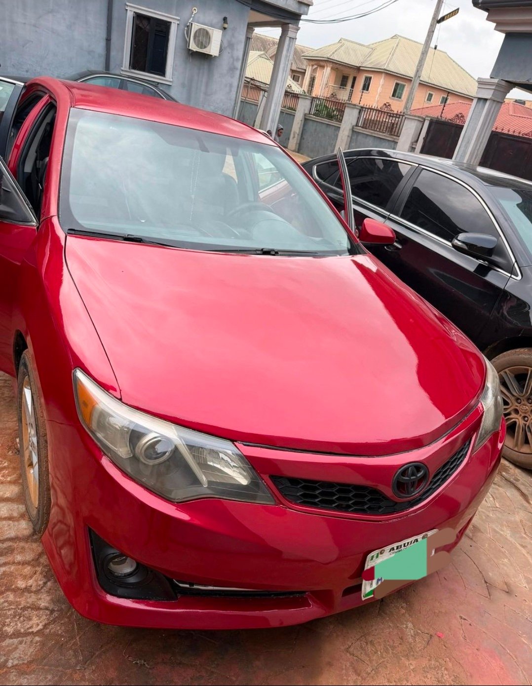 2012 Toyota Camry image 1